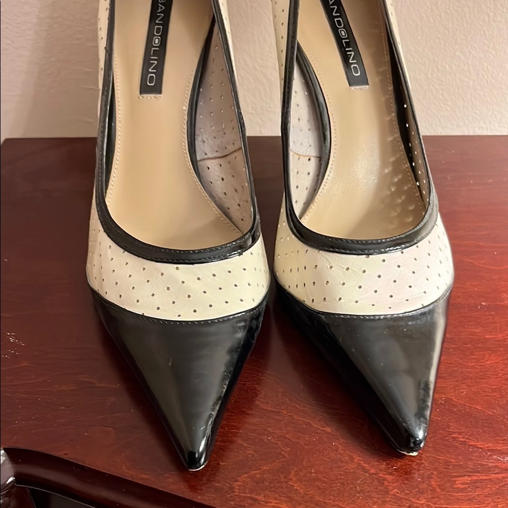 Bandolino Black and White Patent Leather Heels